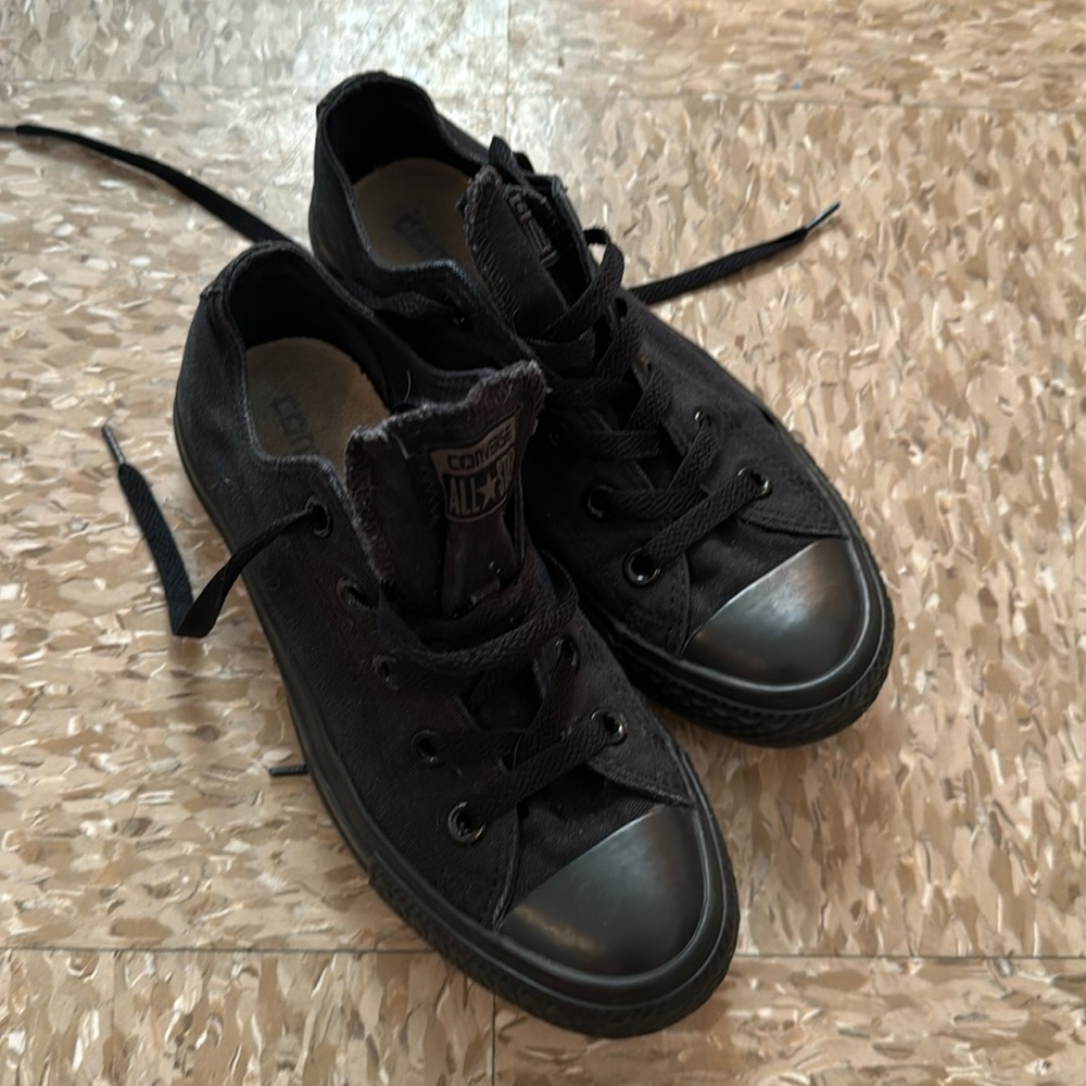 Converse Black Size 4 men’s 6 womens